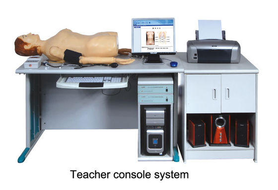 بالا شبکه هوشمند دیجیتال با شکم سمع مانکن زن